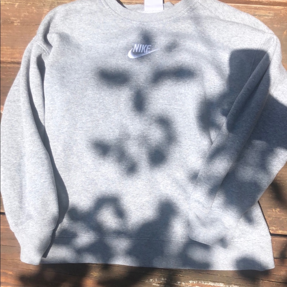 Nike Gray Crewneck Sweater Classic Design